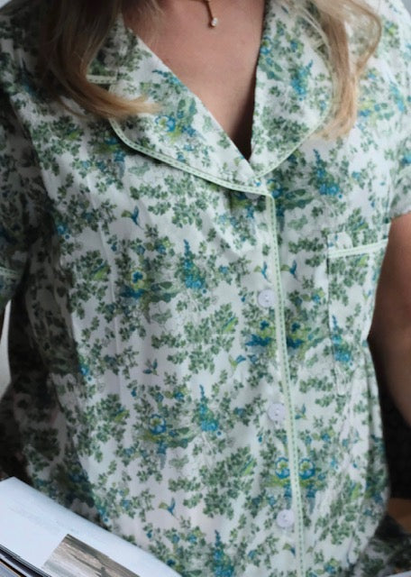 Garden sunbird Floral shorts set